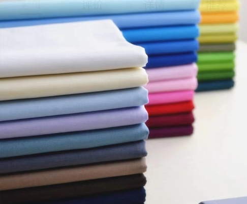 Gewebe-135-142GSM gesponnene Mann-Hemd-Dame Skirt Fabric 40SX40S 140X100 Baumwollkleider