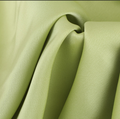 Minimal schrumpfendes Satingewebe für Bekleidung Weiches und bequemes Material