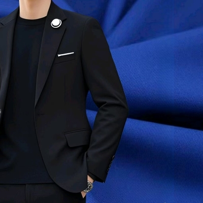 48 % Polyester 29 % Viskose 19 % Wolle 220 g/m² Business-Material Stoff