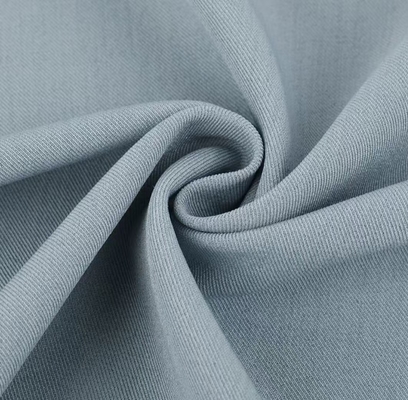 48 % Polyester 29 % Viskose 19 % Wolle 220 g/m² Business-Material Stoff